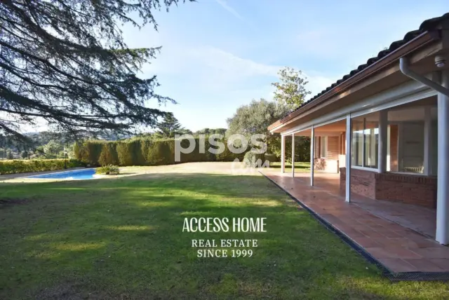 Chalet en alquiler en Sant Vicenç de Montalt, Sant Vicenç de Montalt de 3.500 €<span>/mes</span>