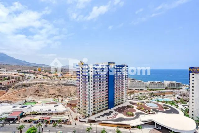 Apartamento en venta en Avenida Adeje 300, Callao Salvaje-Playa Paraíso-Armeñime (Adeje) de 265.000 €