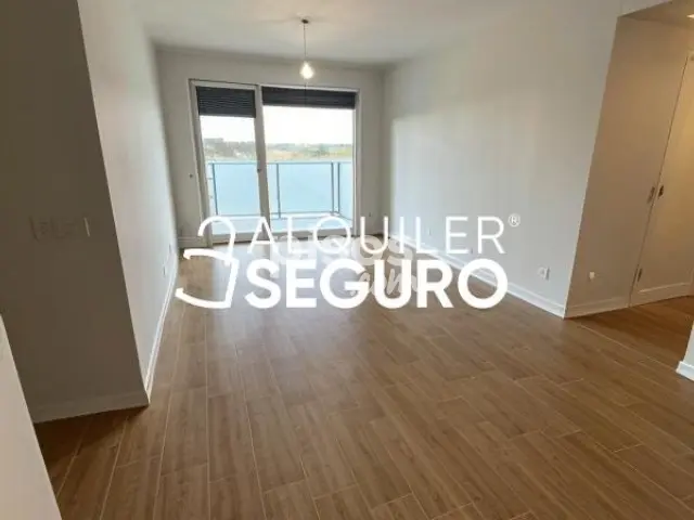 Piso en alquiler en Las Lomas - Alamín, Aguas Vivas-Las Lomas-Alamín (Guadalajara Capital) de 800 €<span>/mes</span>