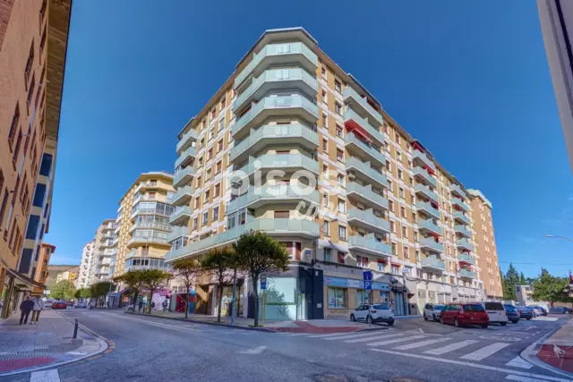 Piso en venta en Calle de la Merindad de Sangüesa, 10, Burlada - Burlata de 215.000 €