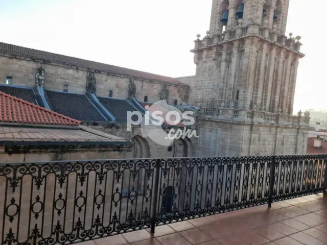 Ático en alquiler en Casco Historico, Casco Vello (Ourense Capital) de 625 €<span>/mes</span>