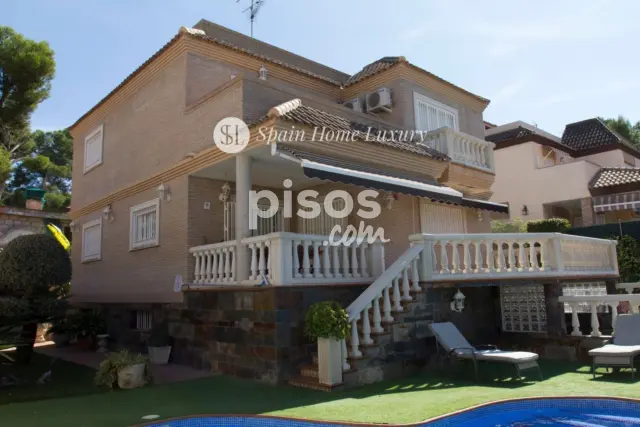 Chalet en alquiler en El Vedat-Santa Apol·Lònia, El Vedat-Santa Apol·lònia (Torrent) de 2.700 €<span>/mes</span>