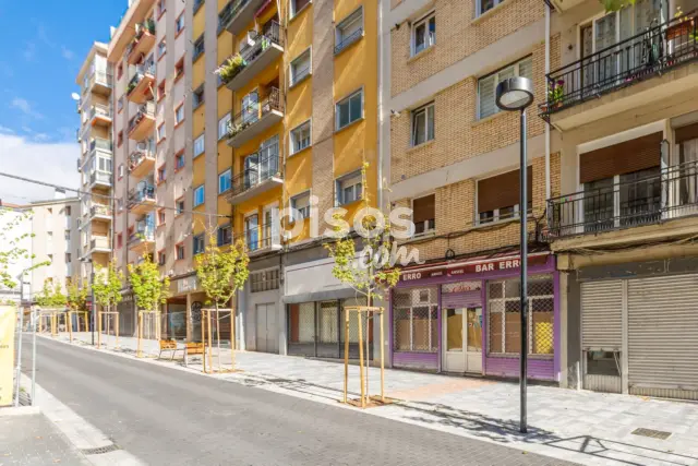 Local comercial en venta en Calle de Las Maestras, 13, Burlada - Burlata de 88.000 €