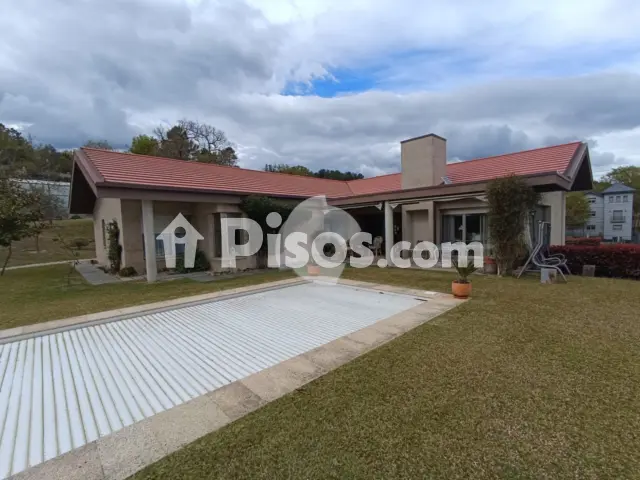 Casa en venta en Rúa Outón De Abaixo, Toén de 985.000 €