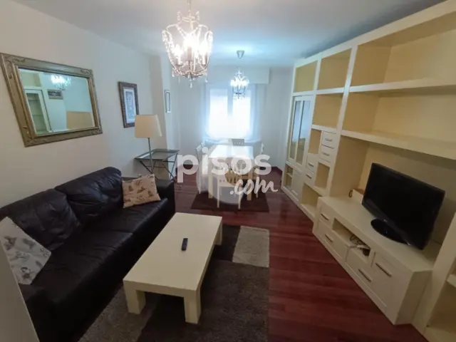 Piso en alquiler en Auditorio, Casco Vello (Ourense Capital) de 875 €<span>/mes</span>