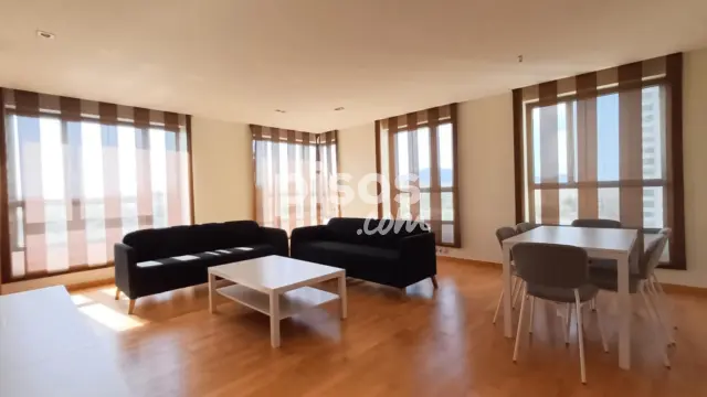Piso en alquiler en Eix Macià, La Creu Alta (Sabadell) de 1.550 €<span>/mes</span>