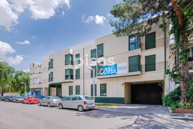 Piso en alquiler en Calle del S. Domingo de Silos, Buenos Aires-Cañada Real de Toledo-Puerta de Pinto (Pinto) de 1.070 €<span>/mes</span>