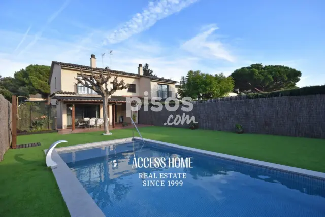 Casa en alquiler en Sant Vicenç de Montalt, Sant Vicenç de Montalt de 2.800 €<span>/mes</span>