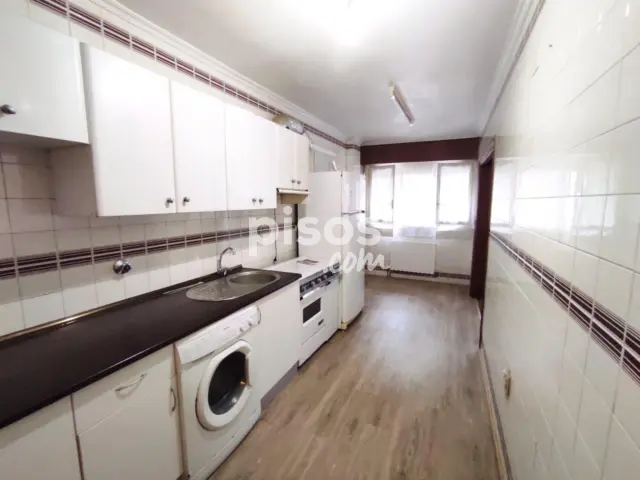 Piso en venta en en El Centro de Berriz. , Berriz de 180.000 €