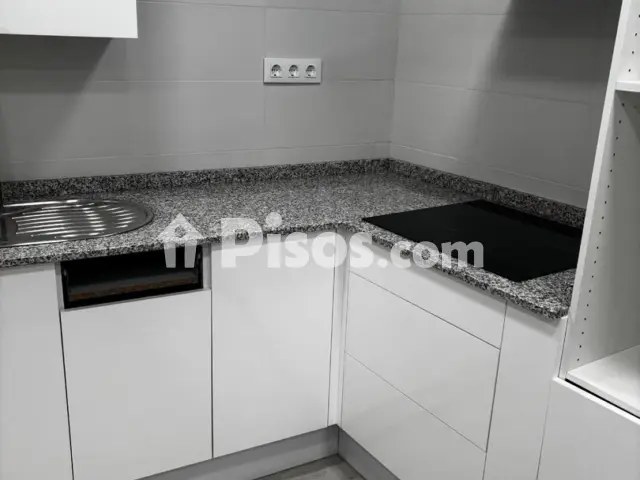 Piso en venta en Al Lado de La Plaza del Ayuntamiento en Centre por 149.000 €