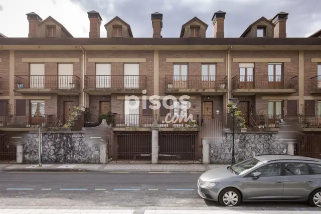 Casa adosada en alquiler en Barrio de Egia,Donostia, Egia (San Sebastián - Donostia) de 2.600 €<span>/mes</span>