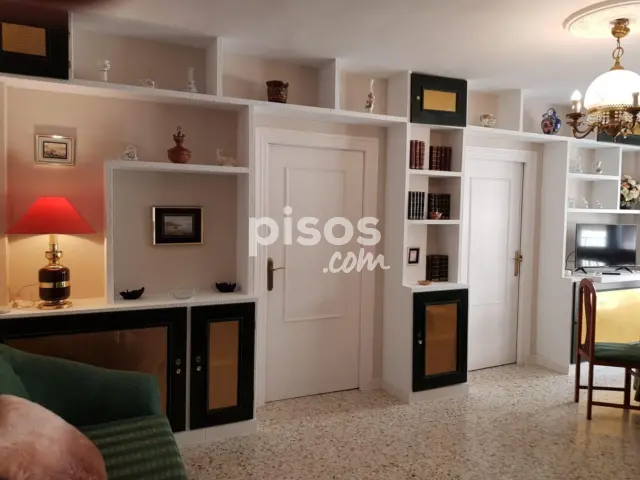 Apartamento en alquiler en en El Mismo Centro de Baeza. Cerca de Supermercado ., Baeza de 490 €<span>/mes</span>