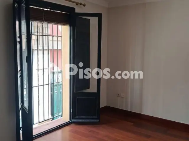 Piso en alquiler en Calle General Castaños, número >, Arenal (Distrito Casco Antiguo. Sevilla Capital) de 1.250 €<span>/mes</span>
