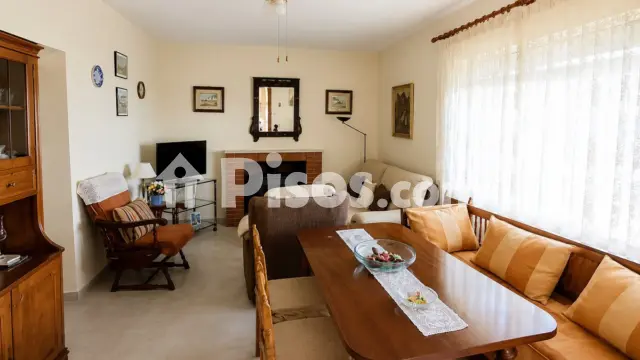 Casa unifamiliar en venta en Calle >Avenida Juan Carlos I, Número >