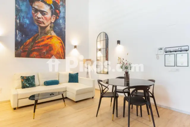 Dúplex en alquiler en Calle >C- del Riu Bidasoa, Número >, Benicalap (Distrito Benicalap. València Capital) de 1.600 €<span>/mes</span>