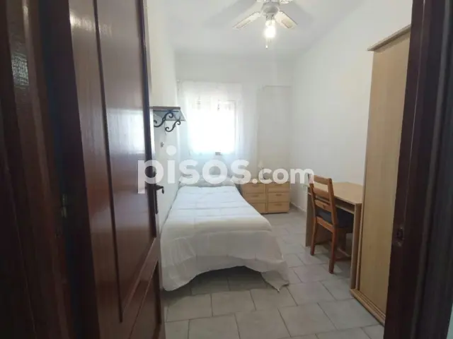 Habitación en alquiler en Nervión, Nervión (Distrito Nervión. Sevilla Capital) de 360 €<span>/mes</span>