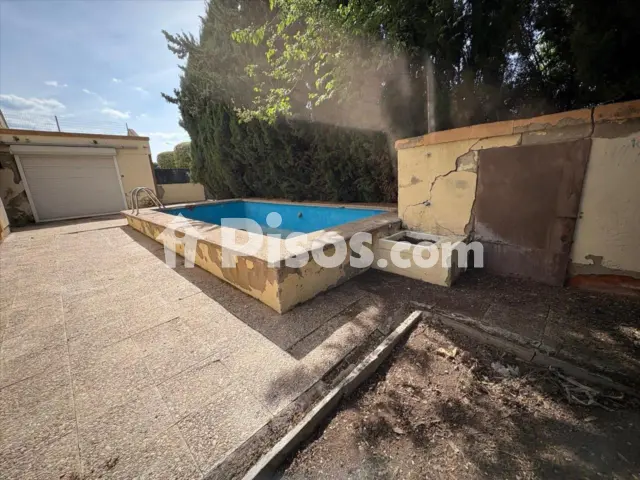 Casa en venta en Calle de Manzanares, cerca de Calle de la Virgen de Guadalupe