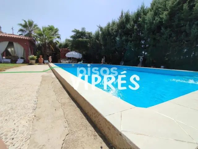 Finca rústica en venta en Reina Sofía-Salesianos-Bodegones, Reina Sofía-Salesianos-Bodegones (Mérida) de 200.000 €