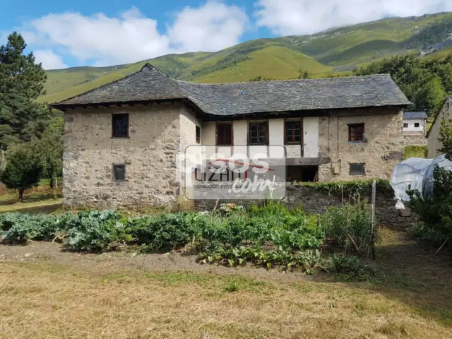 Casa en venta en Calle Degaña, Degaña de 260.000 €