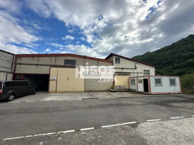 Nave industrial en alquiler en Santa Marina-Uxo, Santa Marina-Uxo (Mieres) de 1.600 €<span>/mes</span>