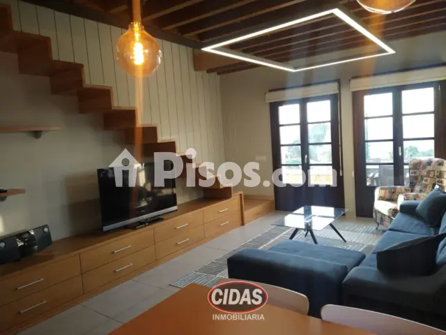 Casa en alquiler en Calle Faro de Arriba, La Manjoya-Parroquias Sur (Oviedo) de 1.200 €<span>/mes</span>