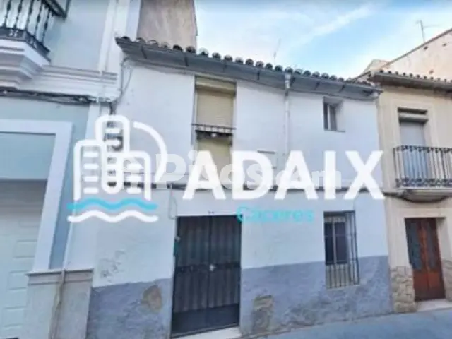 Casa en venta en Calle del Barrio Nuevo, cerca de Calle de Palafox, Casco Antiguo (Cáceres Capital) de 191.000 €