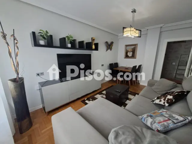 Piso en alquiler en Avenida de Pablo Iglesias, cerca de Calle de Acebal y Rato, Centro (Distrito Centro. Gijón) de 1.250 €<span>/mes</span>