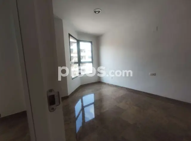 Estudio en alquiler en Mestalla, Mestalla (Distrito El Pla del Real. València Capital) de 975 €<span>/mes</span>