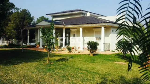 Chalet en alquiler en Calle Travessa La, Picassent de 3.500 €<span>/mes</span>
