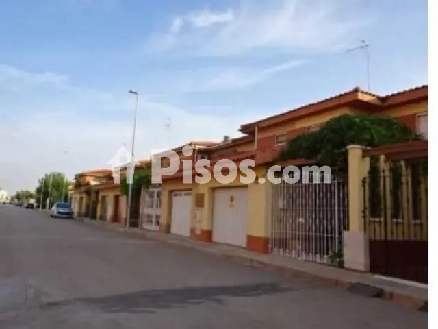 Chalet en venta en Tomelloso