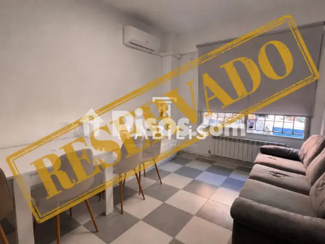 Piso en alquiler en Calle de Lisboa, Palomarejos (Distrito Zona Nueva. Toledo Capital) de 850 €<span>/mes</span>