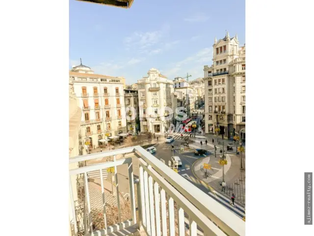 Estudio en alquiler en Centro, Figares-San Antón (Granada Capital) de 900 €<span>/mes</span>