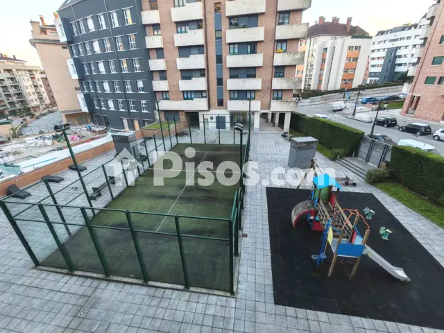 Piso en alquiler en Ciudad-Naranco-Vallobín, Ciudad-Naranco-Vallobín (Oviedo) de 800 €<span>/mes</span>