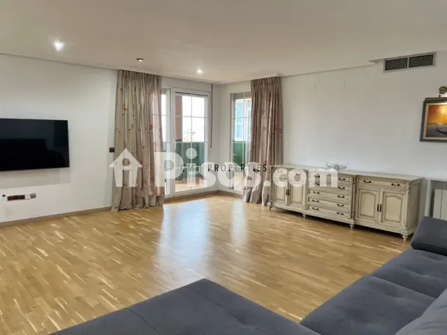 Piso en alquiler en Quatre Carreres, Malilla (Distrito Quatre Carreres. València Capital) de 2.000 €<span>/mes</span>