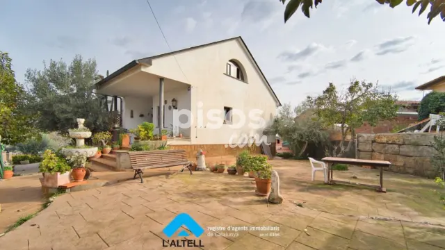 Chalet en venta en Can Traver, Bigues (Bigues i Riells del Fai) de 389.000 €