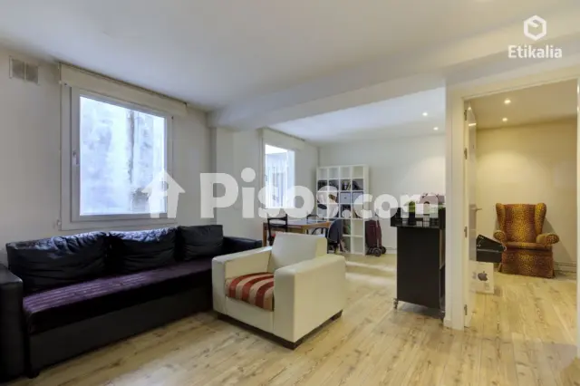 Piso en venta en Calle de Nueva Dentro-Judería, Casco Viejo (Vitoria - Gasteiz) de 175.000 €