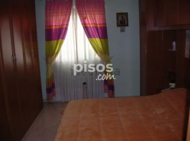 Habitación en alquiler en Avenida de las Ciencias, 2, cerca de Calle Carlinga, Avenida de las Ciencias-Emilio Lemos (Distrito Este-Alcosa-Torreblanca. Sevilla Capital) de 320 €<span>/mes</span>