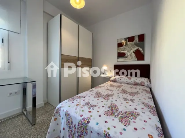 Habitación en alquiler en Calle Nalón, 14, El Plantinar-El Juncal-Avenida de la Paz (Distrito Sur. Sevilla Capital) de 410 €<span>/mes</span>