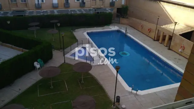 Habitación en alquiler en Avenida de las Ciencias, 36, cerca de Calle Japón, Avenida de las Ciencias-Emilio Lemos (Distrito Este-Alcosa-Torreblanca. Sevilla Capital) de 400 €<span>/mes</span>