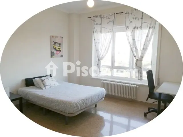 Habitación en alquiler en Calle de Juan XXIII, 1, Delicias (Zaragoza Capital) de 450 €<span>/mes</span>