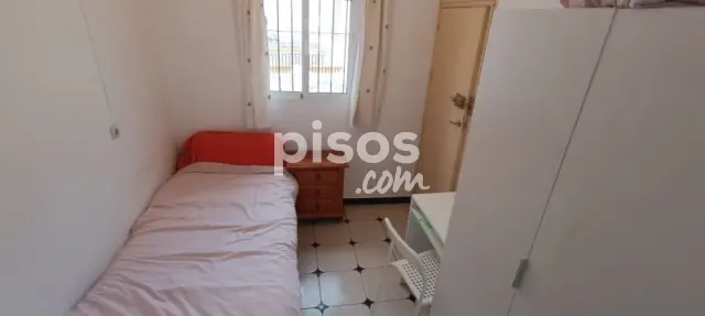 Habitación en alquiler en Calle Esperanza de Triana, 40, cerca de Calle Virgen del Buen Aire, Zona Esperanza de Triana (Distrito Triana. Sevilla Capital) de 390 €<span>/mes</span>