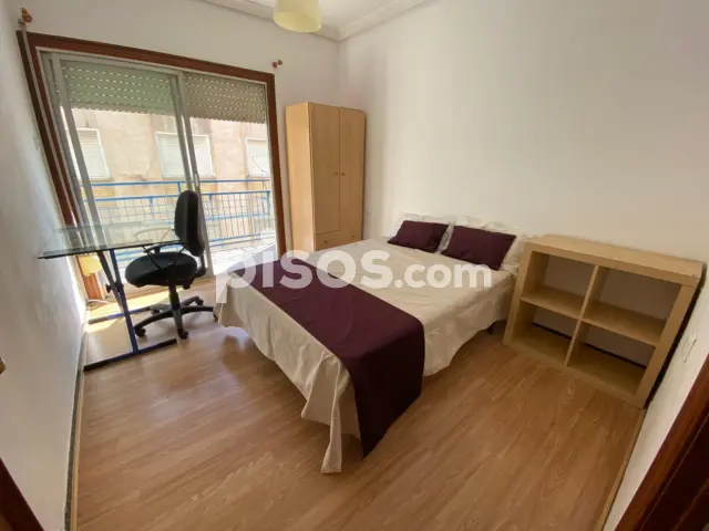 Habitación en alquiler en Calle del Maestro Caballero, 57, cerca de Calle del Sargento del Río Llamas, Campoamor (Distrito Campoamor-Altozano. Alicante - Alacant) de 355 €<span>/mes</span>