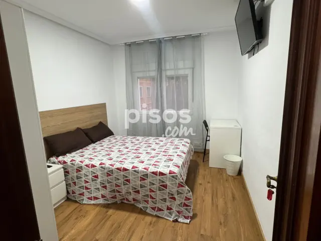 Habitación en alquiler en La Magdalena-Versalles, La Magdalena-Versalles (Avilés) de 350 €<span>/mes</span>