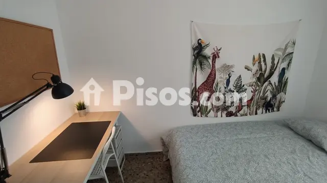 Habitación en alquiler en Calle de la Ciudad de Bari, 3, Benisaudet (Distrito Campoamor-Altozano. Alicante - Alacant) de 350 €<span>/mes</span>
