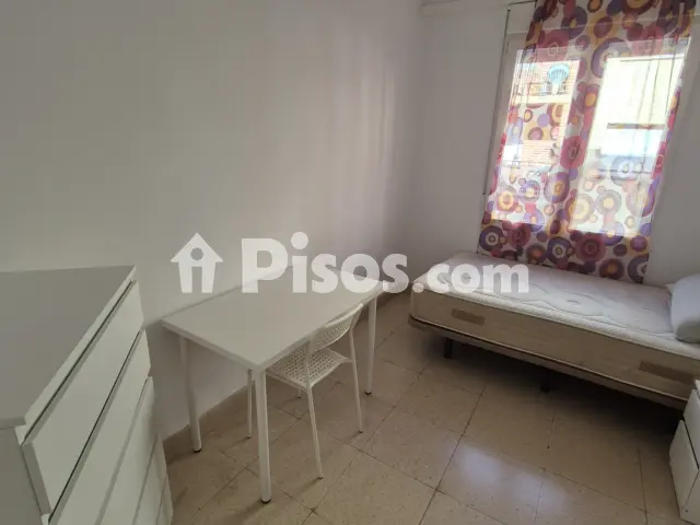 Habitación en alquiler en Calle de la Virgen de los Desamparados, 8, Fátima-Franciscanos (Albacete Capital) de 250 €<span>/mes</span>