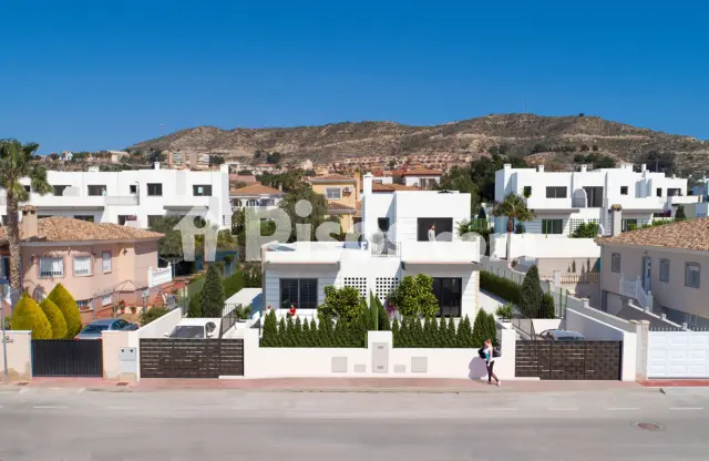 Promoción Los Altos de Alicante 5ª Fase, C/ del Pi s/n. Busot de 409.000 €