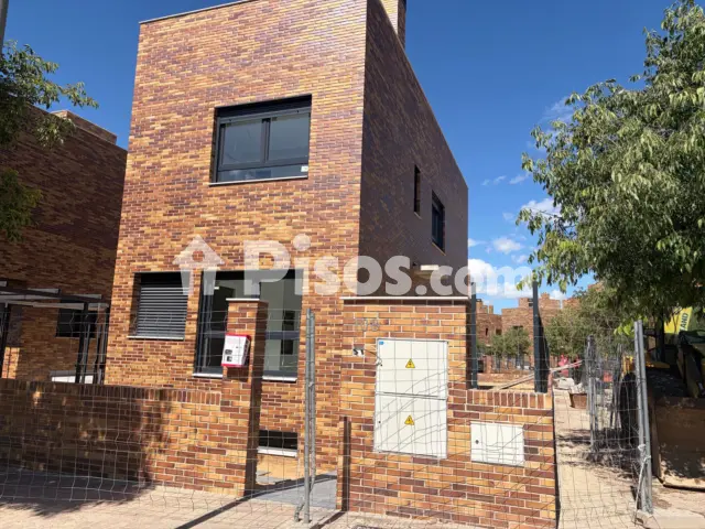 Promoción Villa Los Lagos II, Calle Tauro 37. Sur-Este (Móstoles) de 619.000 €