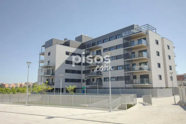 Piso en venta en Avenida de Adolfo Díaz Ambrona, 1, San Fernando-Estación (Badajoz Capital) de 431.580 €