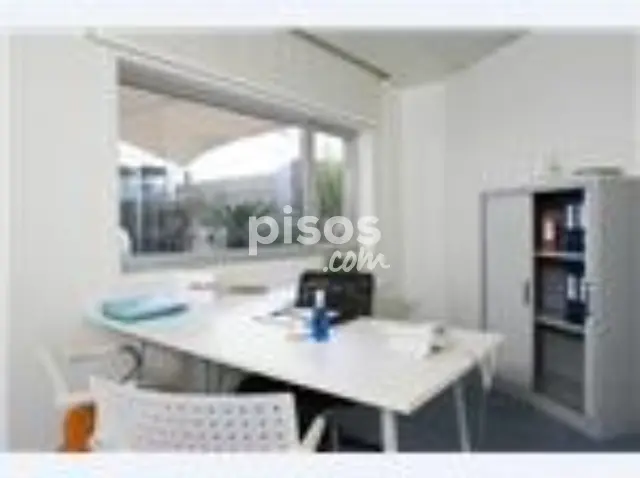 Oficina en alquiler en Calle de Colón, Centro-Areal (Distrito Casco Urbano. Vigo) de 550 €<span>/mes</span>