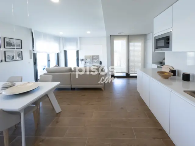 Piso en venta en Calle de la Gioconda, 32, Churriana-El Pizarrillo-La Noria-Guadalsol (Distrito Churriana. Málaga Capital) de 350.000 €